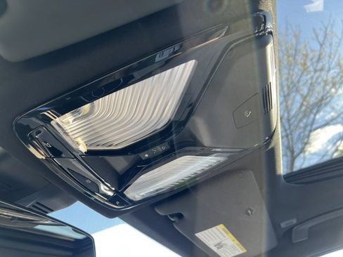 Certified 2025 BMW 330i xDrive Sedan w/ Premium Package image 22