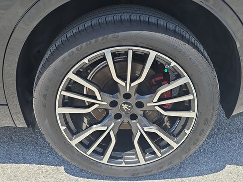 Used 2023 Maserati Grecale GT AWD/4WD image 13