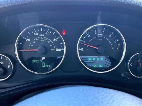 Used 2014 Jeep Wrangler Unlimited Rubicon w/ Dual Top Group AWD/4WD image 13