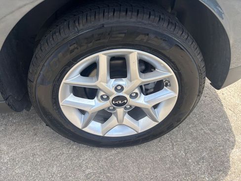 Used 2025 Kia Soul LX w/ LX Technology Package image 28