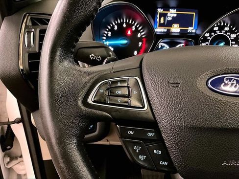 Used 2017 Ford Escape Titanium AWD/4WD image 17