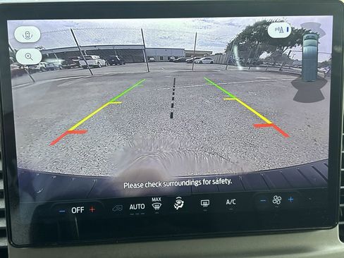 Used 2022 Ford Transit 350 XLT image 23