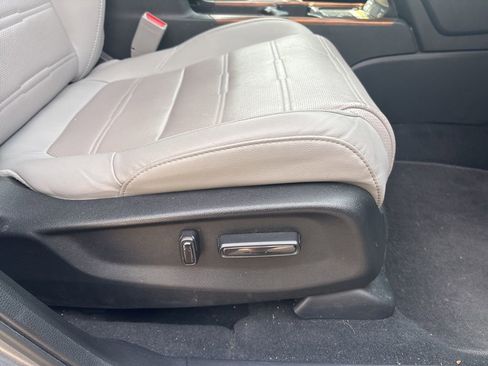 Used 2020 Honda CR-V Touring image 31