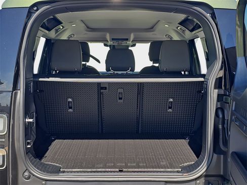 New 2026 Land Rover Defender 110 S image 12