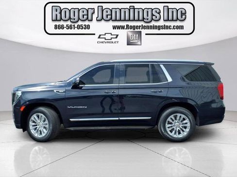 Used 2023 GMC Yukon SLT w/ SLT Luxury Package AWD/4WD image 2