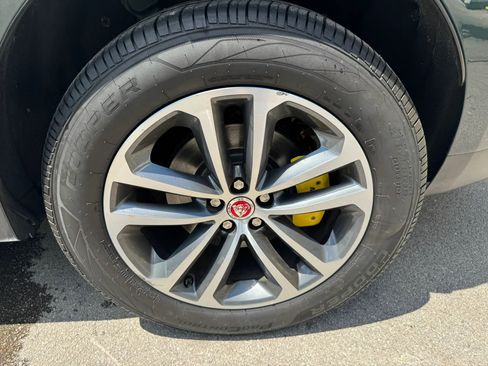 Used 2018 Jaguar F-PACE Premium AWD/4WD image 28