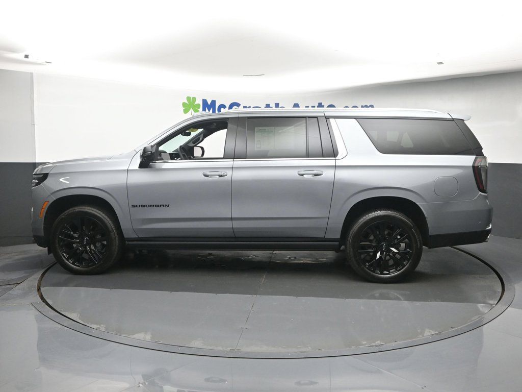 Used 2025 Chevrolet Suburban Premier AWD/4WD image 23