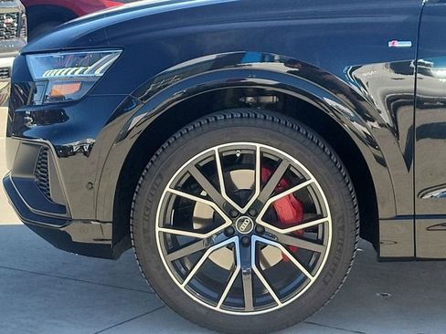 Used 2023 Audi Q8 Premium Plus image 40