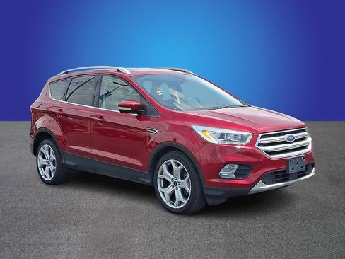 Used 2019 Ford Escape Titanium FWD image 3