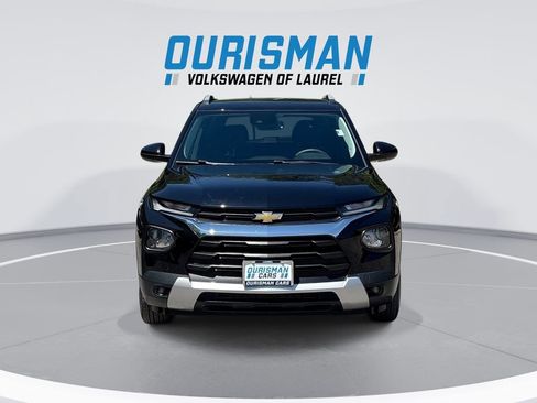 Used 2022 Chevrolet TrailBlazer LT w/ Convenience Package FWD image 3