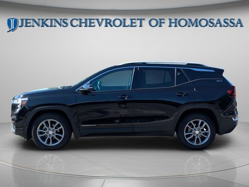 Used 2024 GMC Terrain SLT FWD image 8