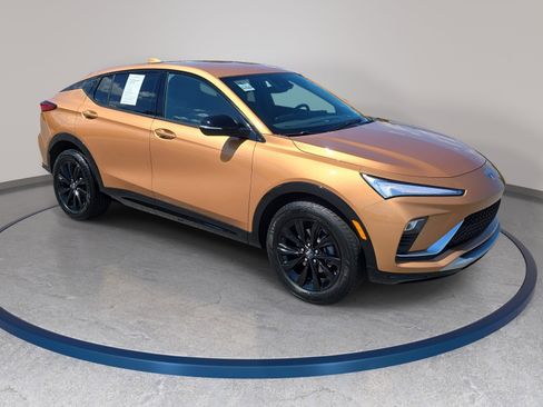 Used 2024 Buick Envista Sport Touring w/ Convenience I Package FWD image 3