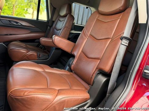 Used 2019 Cadillac Escalade Luxury image 23