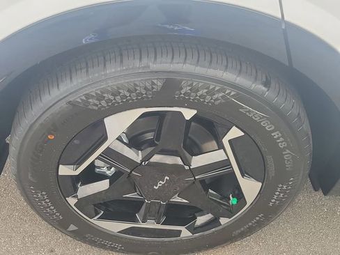 New 2026 Kia Sportage SX image 8