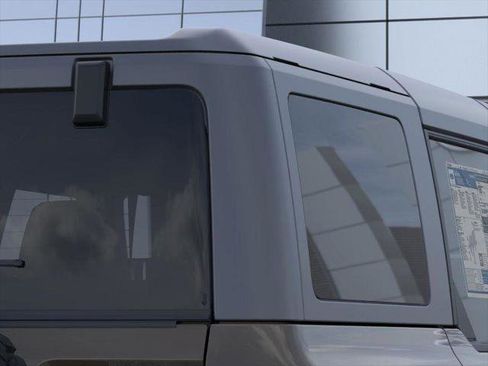 New 2025 Ford Bronco Badlands image 25