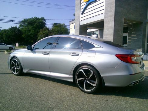 Used 2018 Honda Accord Sport image 8