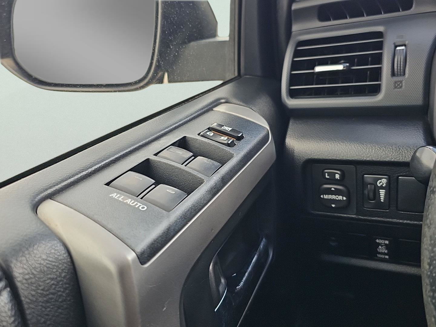 Used 2019 Toyota 4Runner SR5 AWD/4WD image 20