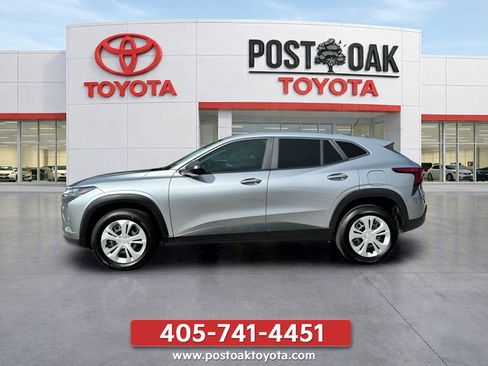 Used 2024 Chevrolet Trax LS FWD image 4