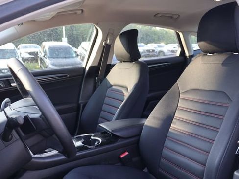 Used 2016 Ford Fusion SE FWD image 7