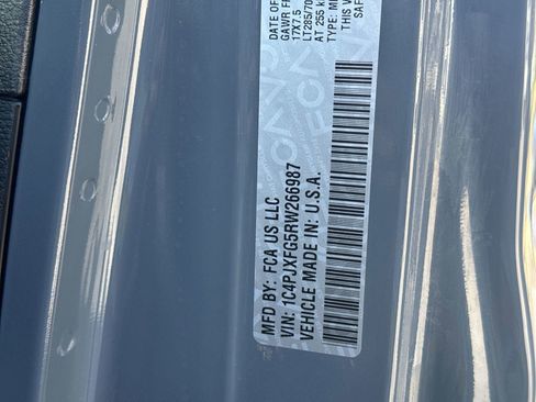 Used 2024 Jeep Wrangler Rubicon image 34