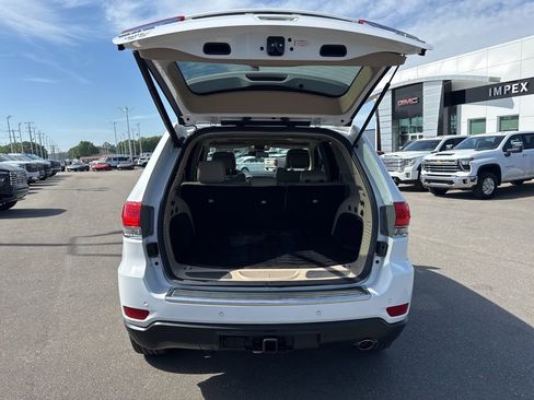 Used 2015 Jeep Grand Cherokee Limited w/ Trailer Tow Group IV AWD/4WD image 31