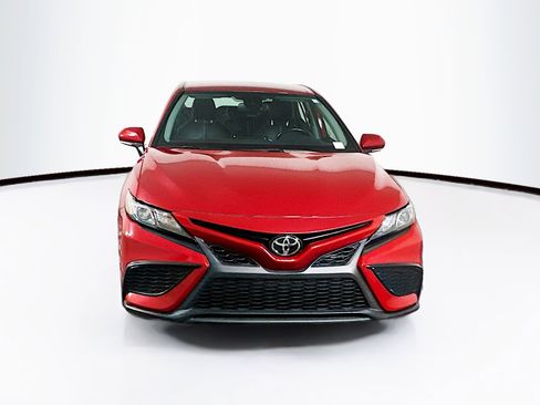 Used 2024 Toyota Camry SE w/ Convenience Package FWD image 2