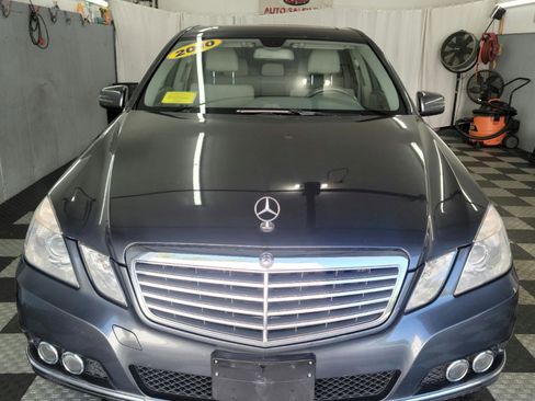 Used 2010 Mercedes-Benz E 350 4MATIC Sedan image 2
