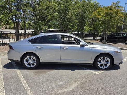 Used 2025 Honda Accord LX image 7
