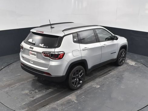 New 2026 Jeep Compass Latitude AWD/4WD image 39