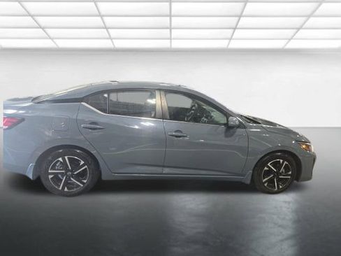 Used 2024 Nissan Sentra SV image 5