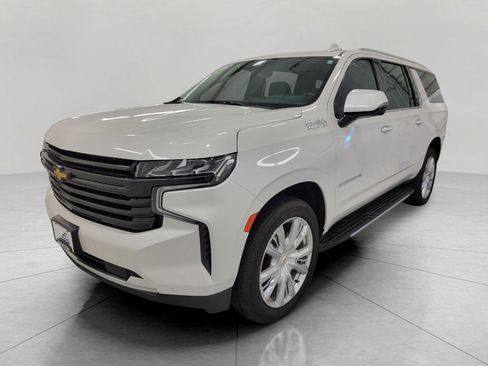 Used 2023 Chevrolet Suburban High Country AWD/4WD image 12