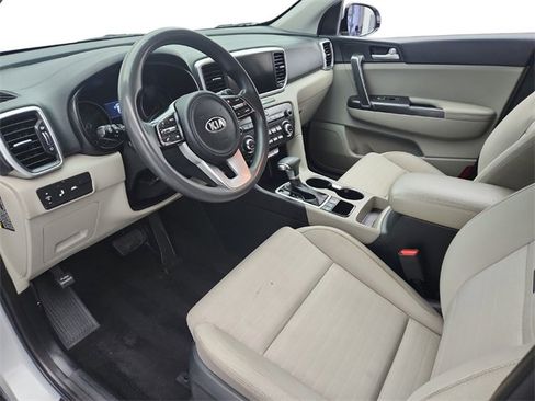 Used 2022 Kia Sportage LX w/ LX AWD Value Edition Package image 9
