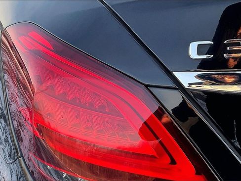 Used 2021 Mercedes-Benz C 300 Sedan w/ Premium Package image 25