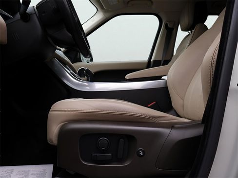 Used 2019 Land Rover Range Rover Sport SE image 37