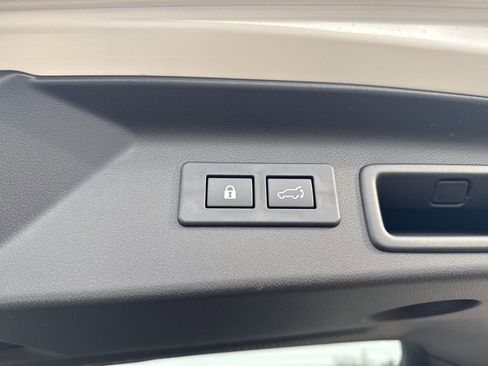 New 2025 Subaru Forester Limited image 25