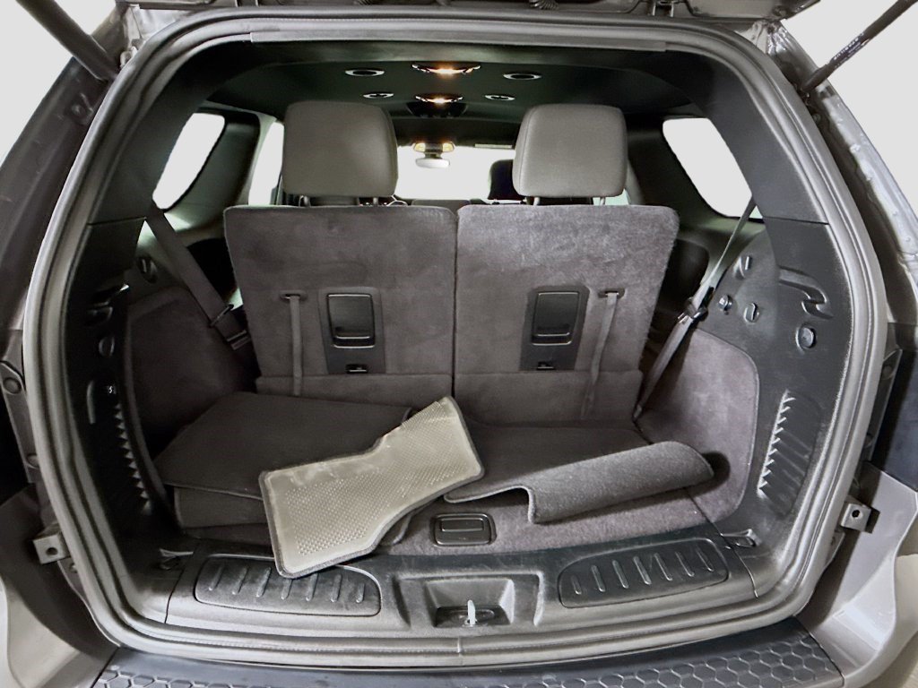 Used 2025 Dodge Durango GT RWD image 34