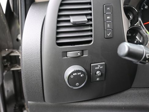 Used 2012 Chevrolet Silverado 1500 LT AWD/4WD image 11