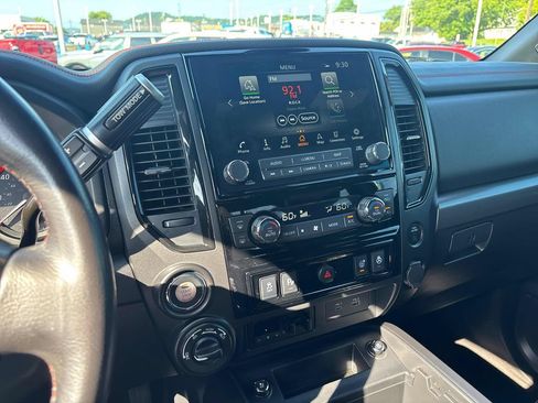 Used 2024 Nissan Titan PRO-4X w/ Pro-4x Convenience Package AWD/4WD image 15