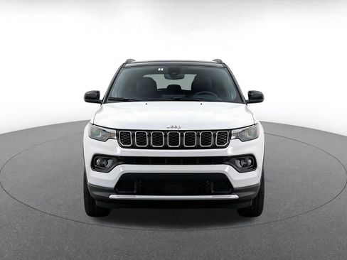 Used 2025 Jeep Compass Limited AWD/4WD image 2
