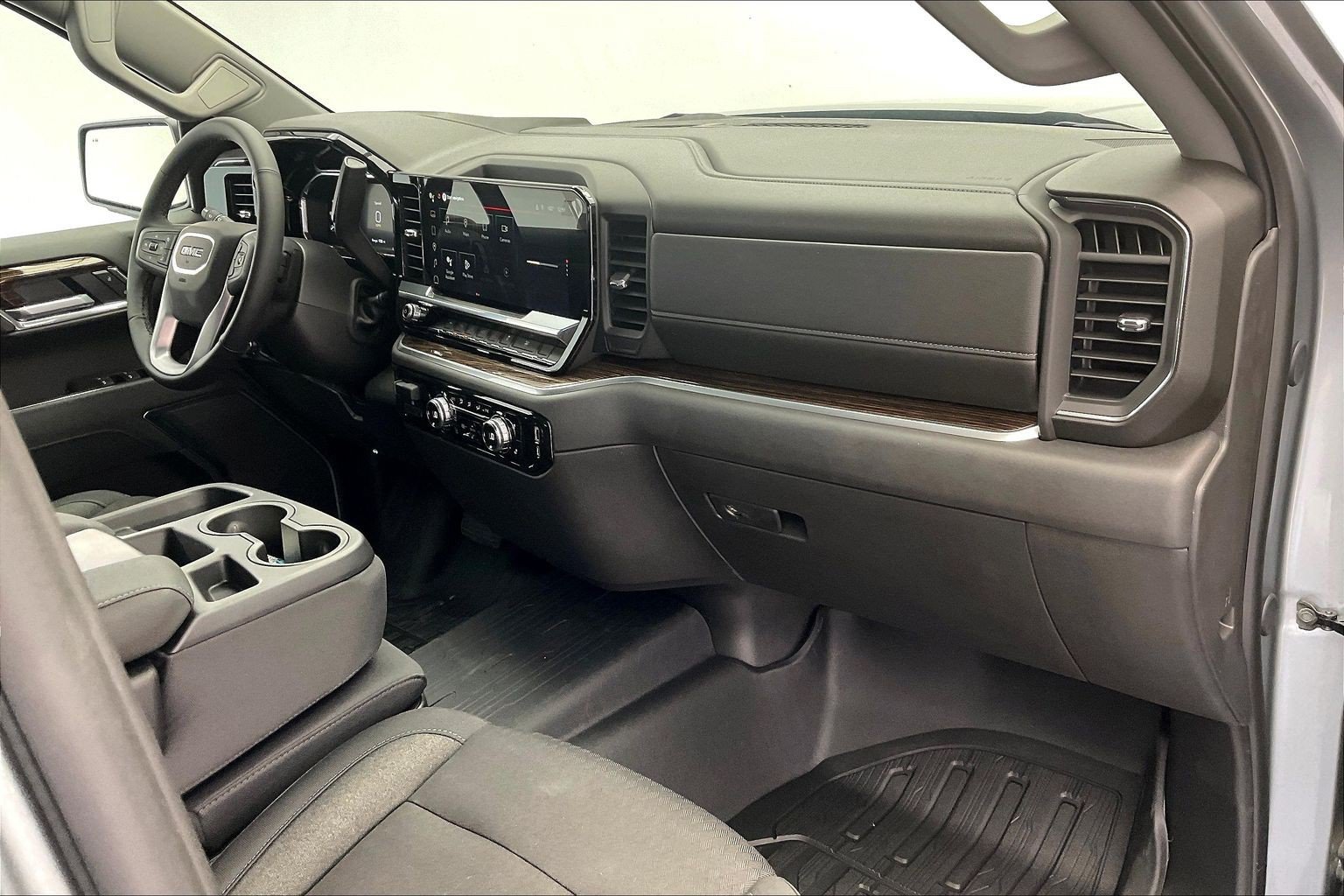 New 2026 GMC Sierra 1500 SLE w/ Preferred Package AWD/4WD image 6
