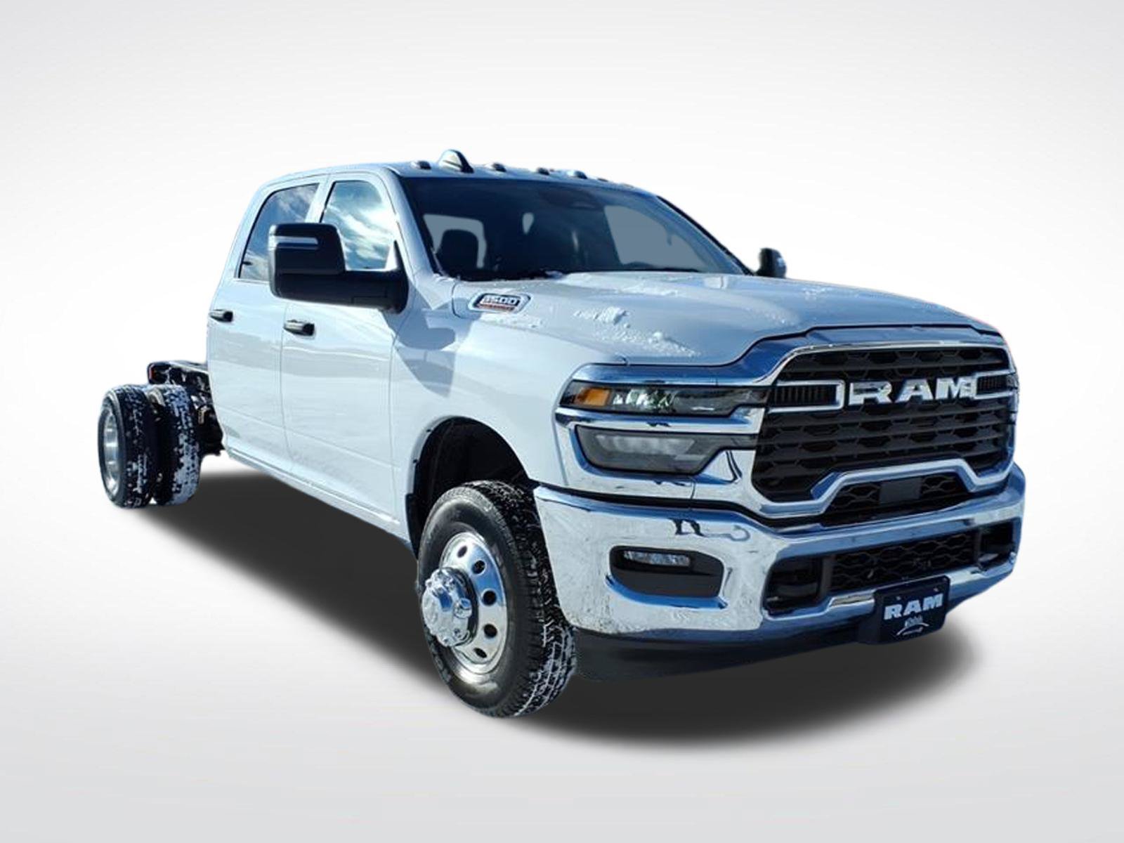 Used 2026 RAM 3500 Tradesman w/ Chrome Appearance Group AWD/4WD image 9