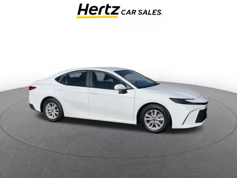 Used 2025 Toyota Camry LE image 1