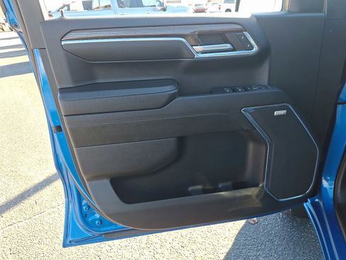 Used 2024 Chevrolet Silverado 1500 LT Trail Boss w/ LT Trail Boss Premium Package image 12