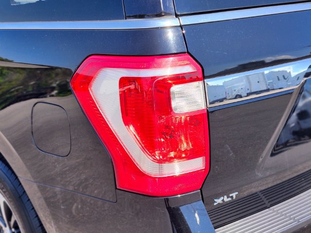 Certified 2018 Ford Expedition XLT AWD/4WD image 9