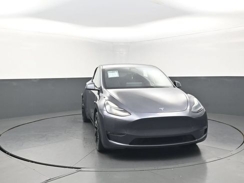 Used 2022 Tesla Model Y Performance AWD/4WD image 3