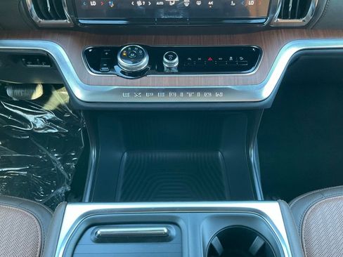 New 2025 Ford Expedition Max King Ranch image 40