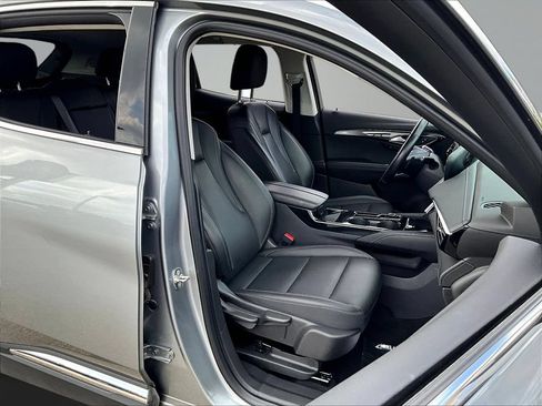 Used 2024 Buick Envision Preferred AWD/4WD image 28