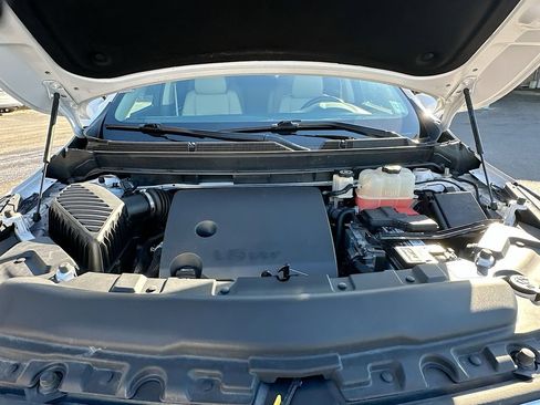 Used 2020 Buick Enclave Premium w/ Sun and Sites Package image 33