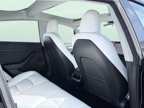 Used 2023 Tesla Model 3 Standard Range image 50