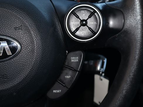 Used 2019 Kia Soul + FWD image 13